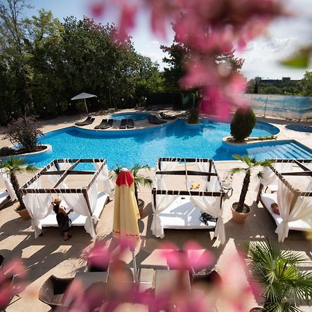 Apollo Spa Resort - Ultra All-Inclusive , Pools & Free Beach, Individual Ac In Every Room Золоті Піски Екстер'єр фото