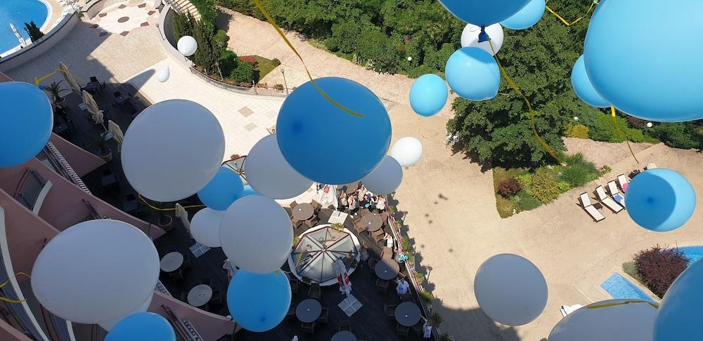 Apollo Spa Resort - Ultra All-Inclusive , Pools & Free Beach, Individual Ac In Every Room Золоті Піски Екстер'єр фото